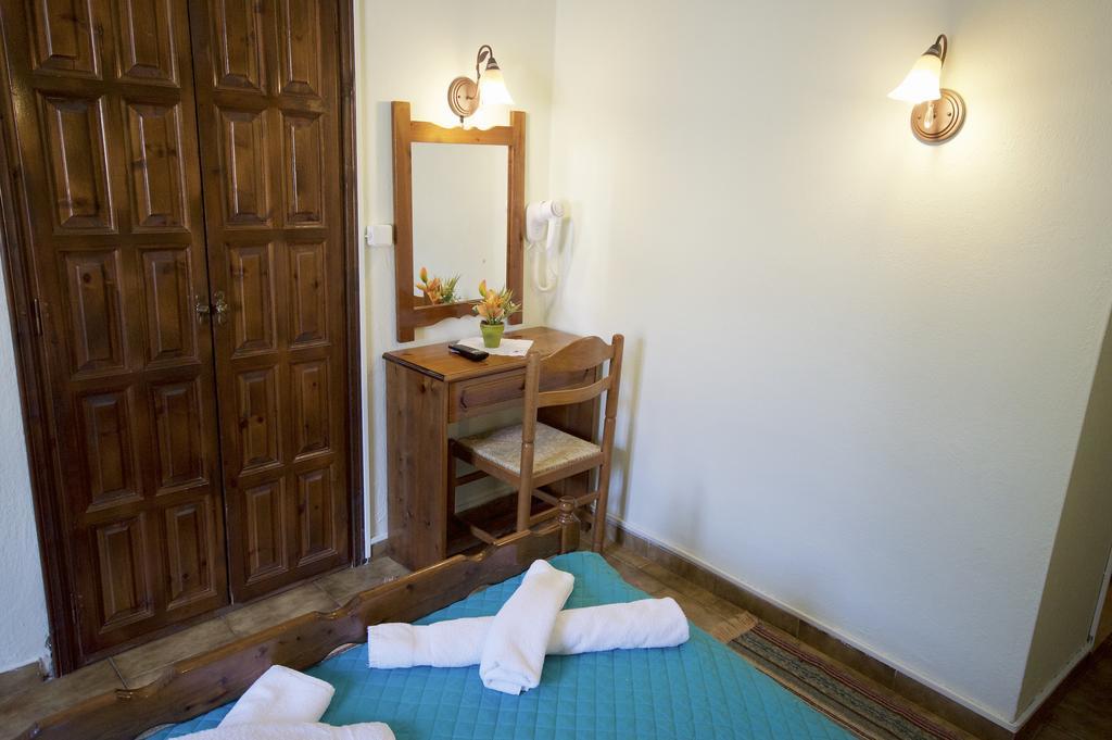 Ria Rooms キソス 部屋 写真
